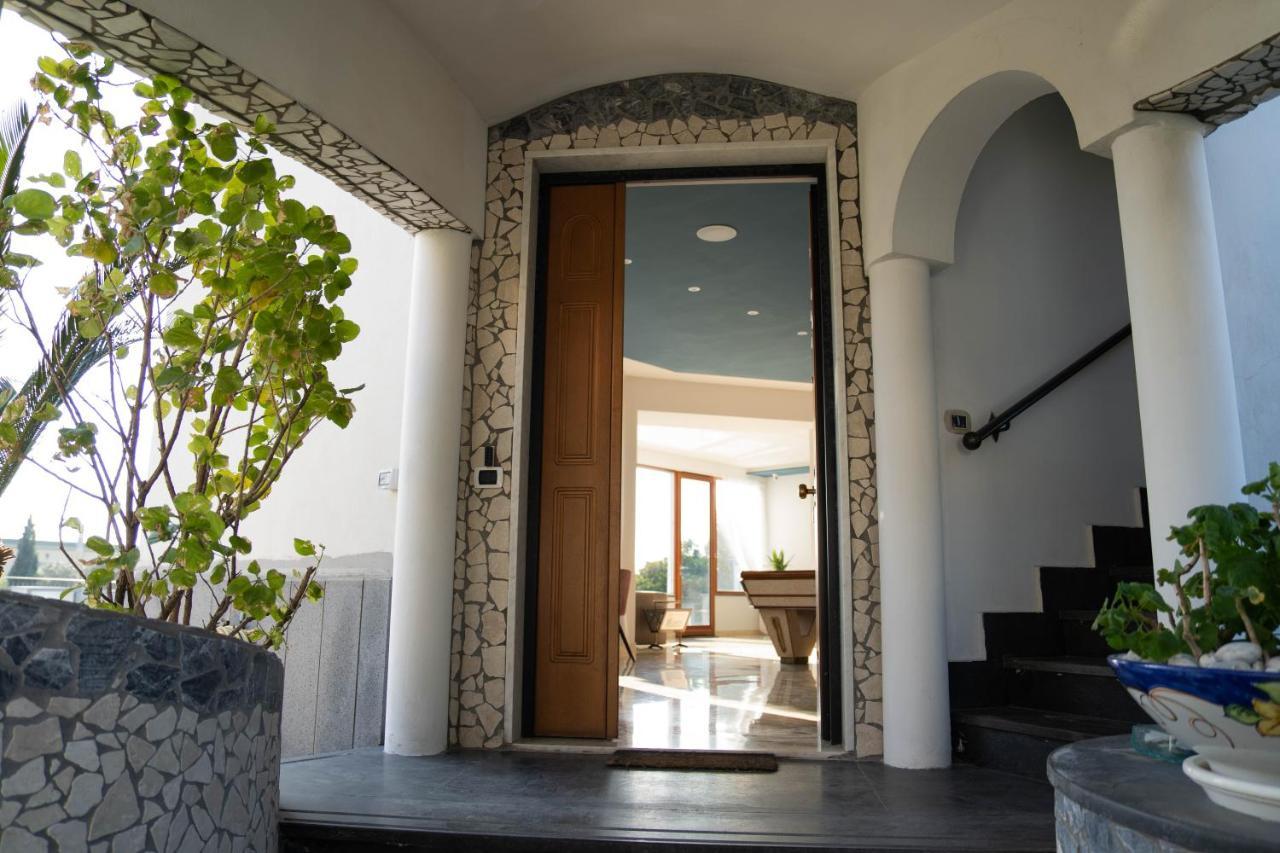 Villa Tito Livio Starguest Поццуолі Екстер'єр фото